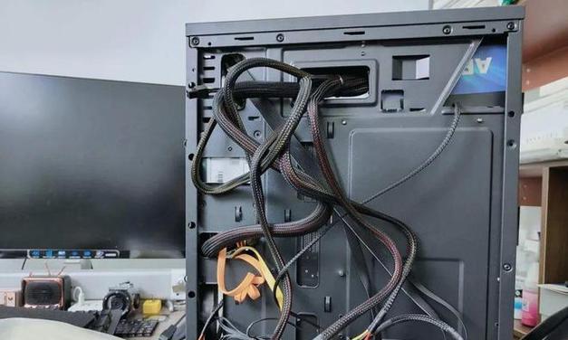 电脑自动重启问题排查顺序错误（解决电脑自动重启问题的正确步骤）